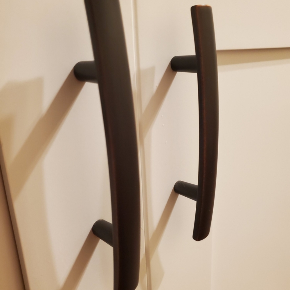 Cabinet pull